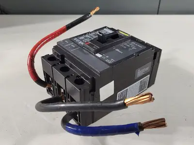 USED SQUARE D HLL36040
