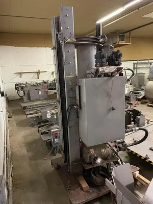 Whallon High Speed Bright Can Palletizer