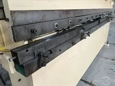 USED 1984 ACCURPRESS 302-LB