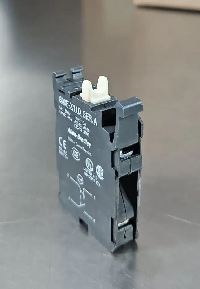 USED Allen-Bradley Allen-Bradley 800FX11D