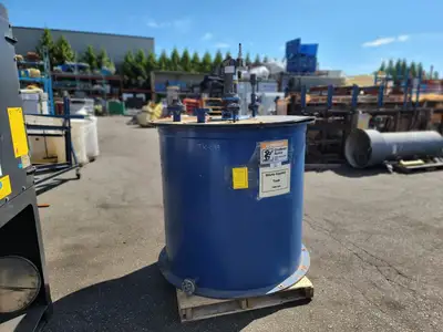 Metal Mixing Tank w/ Fittings
