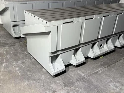 USED 2001 CORREA ANAYAK Box & Drill Tables