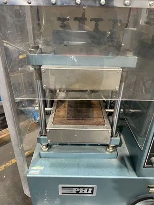 USED 1999 PHI PHI AS-21-H-C-O PRESS
