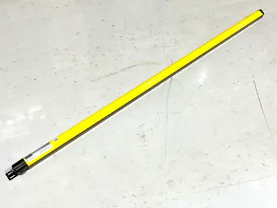 440L-R4J1760YD | Allen Bradley  Ser A Rev D GuardShield Safety Light Curtain - Used