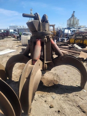 USED YOUNG LO100B