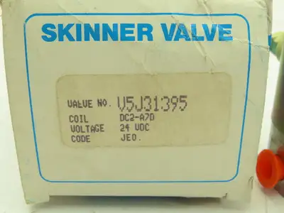 Honeywell Skinner V5J31395 Solenoid Valve 2-Way (NC) 24VDC 150 PSI 1/8" NPT V5
