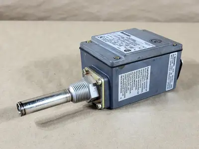 Used BARKSDALE ML1H-S203S Switchgears British Columbia CA | Lenmark #239318