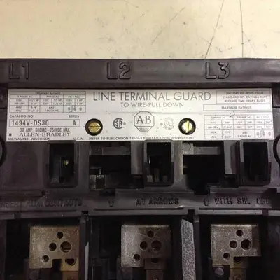 USED ALLEN BRADLEY 1494V-DS30 SER A