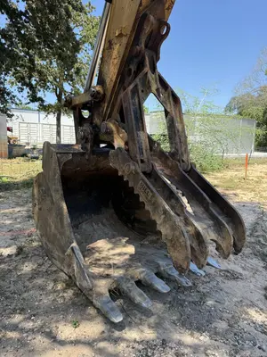Used 2012 CATERPILLAR 320E LRR Crawler Excavators Texas US | Proxy Equipment #1378438