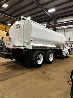 USED 2014 Kenworth T370
