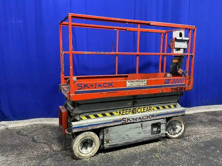Used SKYJACK SJIII 3220 Scissor Lifters Ohio US | HGR 24 #1568561