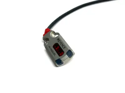 USED KEYENCE FLAT REFLECTIVE PHOTOELECTRIC SENSOR, BACKGROUND SUPPRESSION