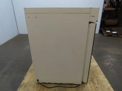VWR 1540 Scientific Oven 600W 120V Incubator Unit Shel-Lab