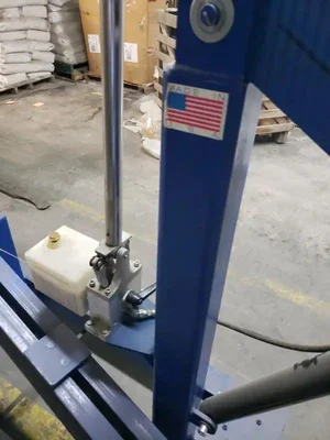 COUNTER BALANCED FLOOR CRANE 2000 LB By Vestil # 3671