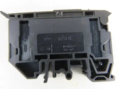 Entrelec M4/8S 6.3 A MAXI Terminal Block Fuse Holder AB Fuse Holder Lot of 158