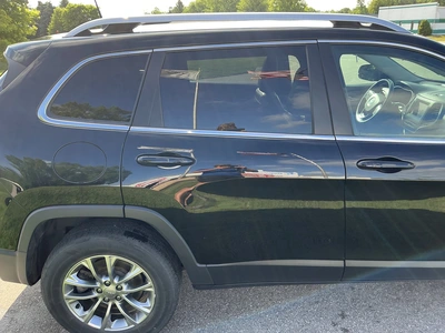 USED 2019 JEEP CHEROKEE