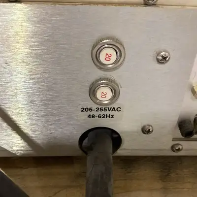 USED SAUNDERS & ASSOCIATES TEST CHAMBER MODEL 4220 FOR PARAMETRIC TESTING