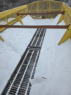 USED 2007 H&S 30 TON