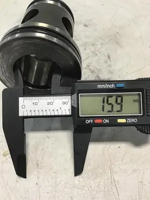 USED VICKERS 32-D20-10