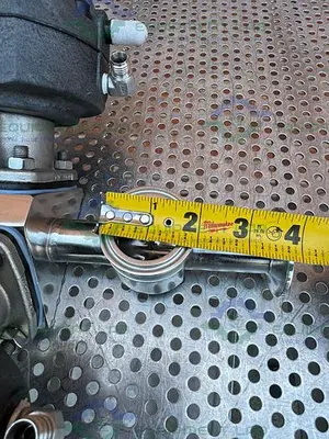 USED ITT PURE FLO ADVANTAGE 4 - WAY DIAPHRAGM VALVE W/ 1" SANITARY FITTING