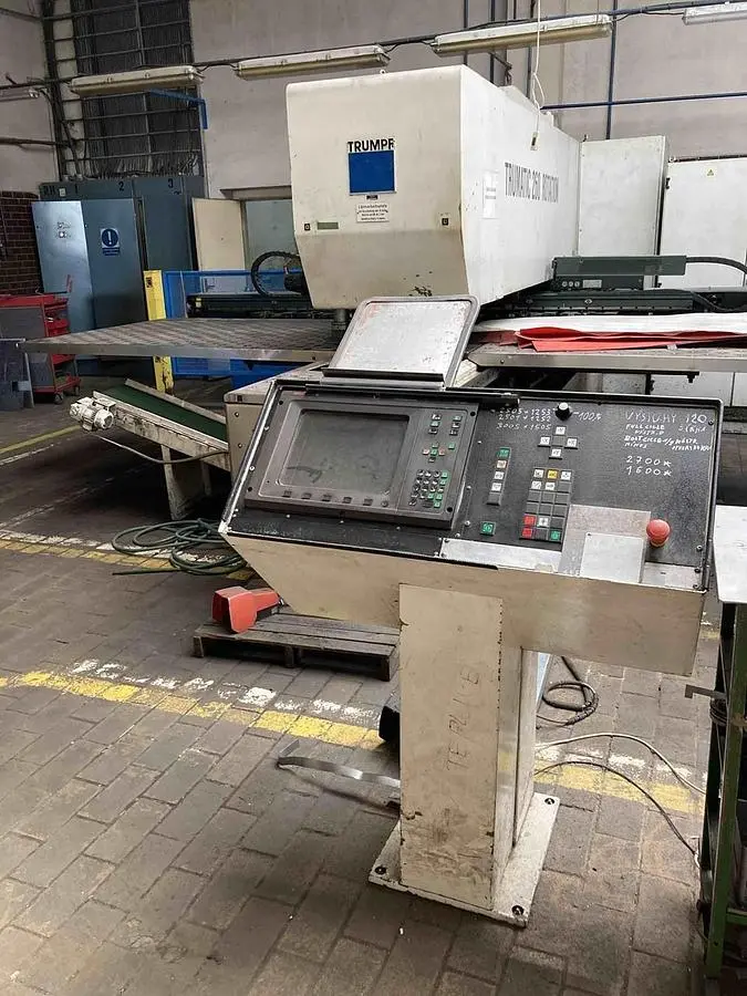 Used 1991 TRUMPF TRUMATIC 260 ROTATION Turret Punches CZ | Amaron s.r.o. #1338359