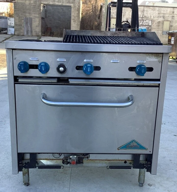 Used _UNKNOWN_ F330. Commercial Ranges Michigan US | Grocery Equipment Sales #1069367