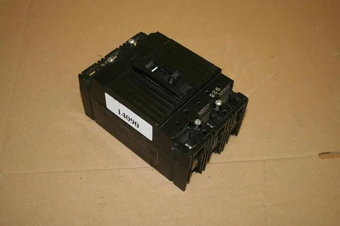 Used GENERAL ELECTRIC / GE TEF134100 Circuit Breakers Michigan US | Ideal Machinery #692467