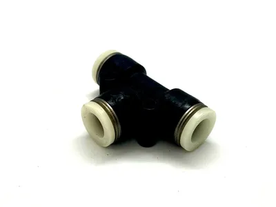 SPE3/8 | Pisco  Push to Connect 3/8" Pneumatic Tee - Used