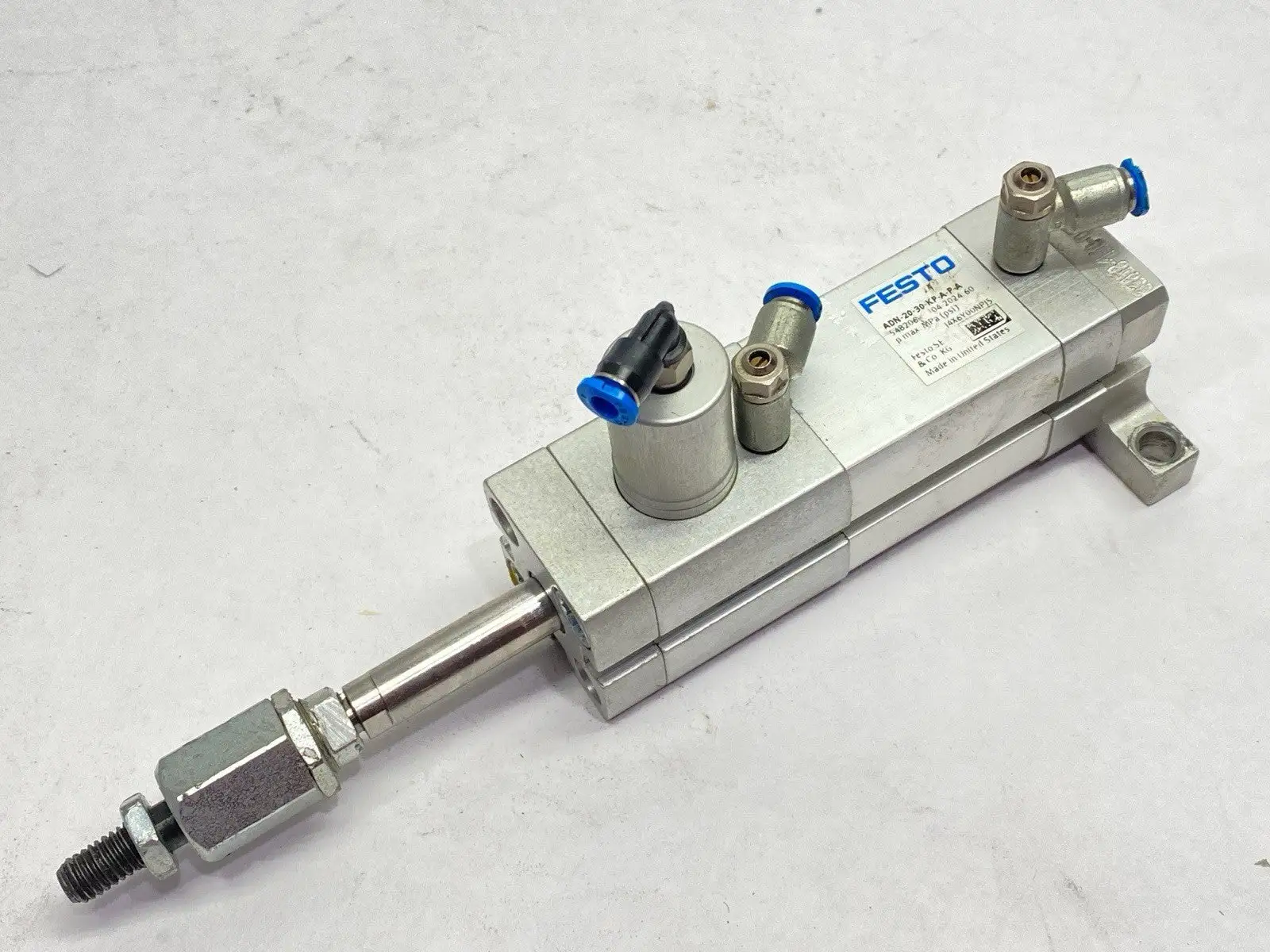 USED FESTO COMPACT PNEUMATIC CYLINDER 20MM BORE 30MM STROKE