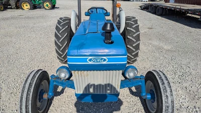 USED 1985 FORD 2910