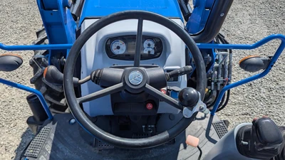 USED 2011 NEW HOLLAND T4.75