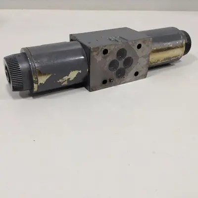 USED VICKERS DG4V3S6CMUHL760EN490