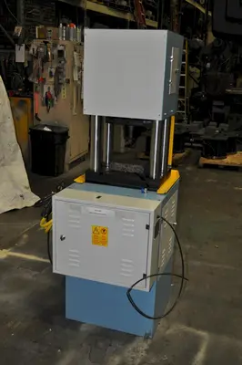 40 TON 2016 STEEL HYDRAULIC PRESS