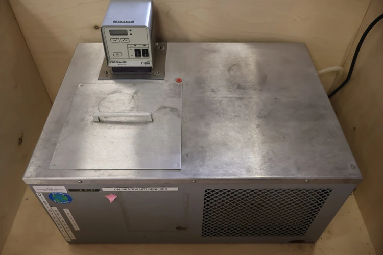 New | in-Stock VWR SCIENTIFIC 1180A Chillers Connecticut US | BG Industrial Surplus #471118