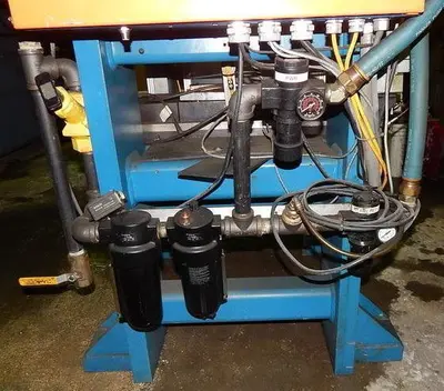 34 Ton FARGER & JOOSTEN MULTIPOWER Air/Oil Press