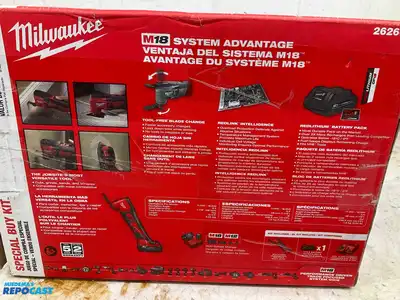 Milwaukee M18 18V Lithium-Ion Cordless Oscillating Multi-Tool Kit with Battery and Charger, New