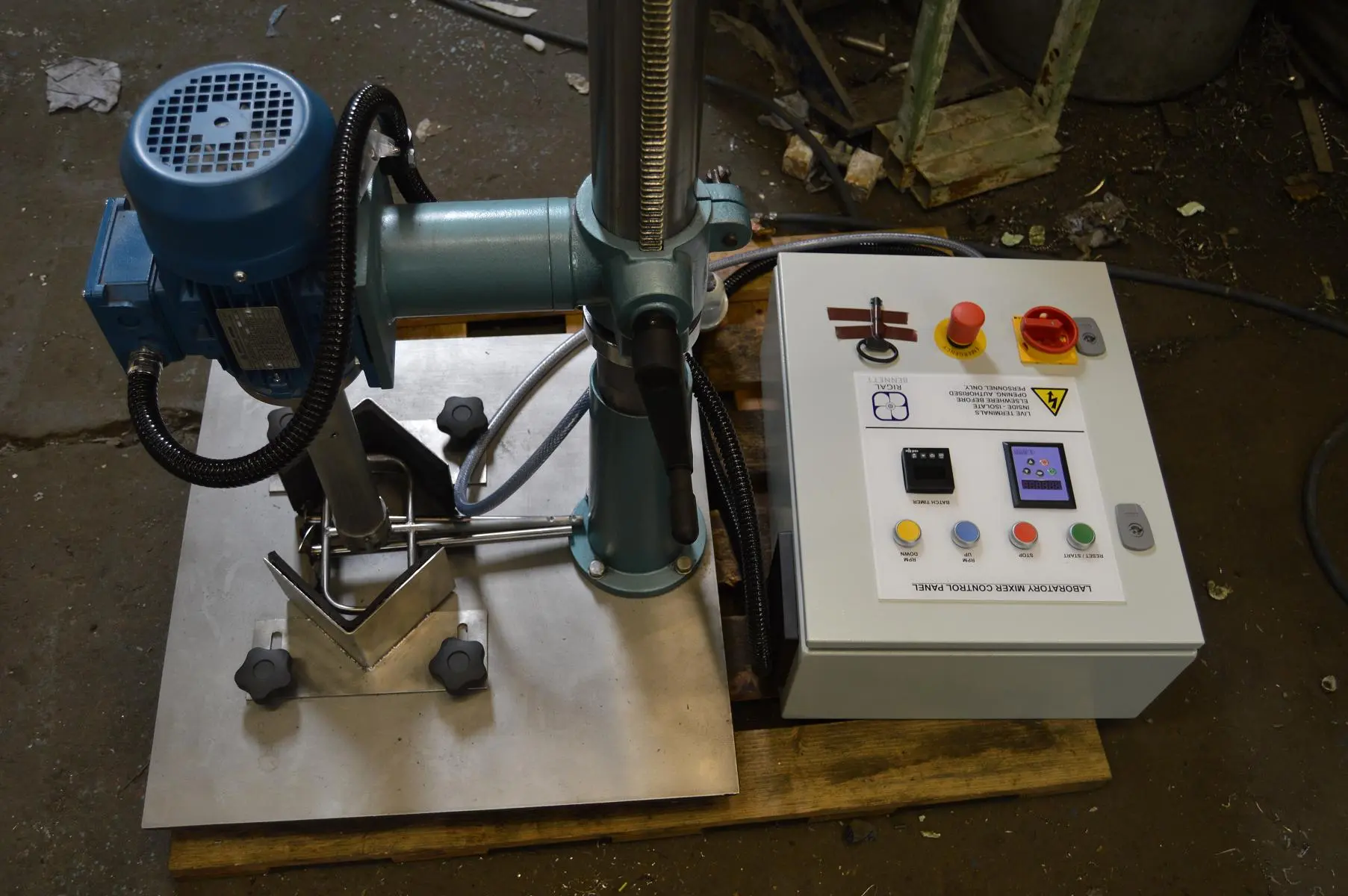 R&B Delux Lab Shearhead Mixer 0.37Kw