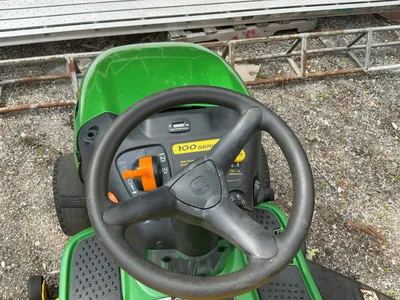 USED JOHN DEERE LA145