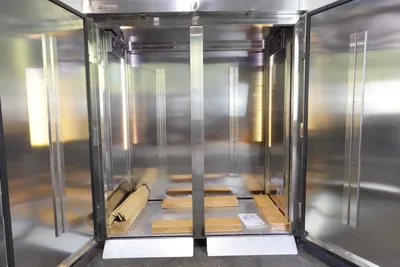 NEW TURBO-AIR TWO SECTION ROLL-THRU HEATING CABINET MODEL PRO-50H-RT (SCRATCH AND DENT)