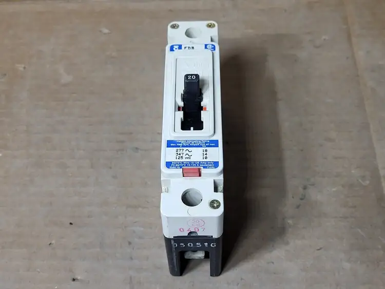 Used CUTLER-HAMMER FDB1020 Switchgears British Columbia CA | Lenmark #1438367