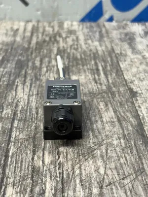 HONEYWELL SZL-VL-S-F-N-M Limit & Snap Action Switches | ESS Industrial Equipment Sales (5)