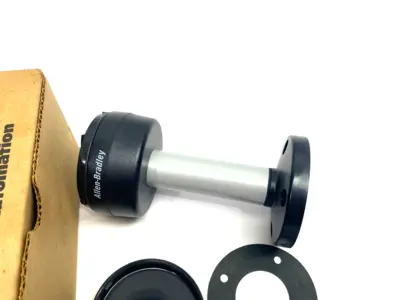 USED ALLEN-BRADLEY SER. B POLE MOUNT BASE & CAP 10CM, BLACK