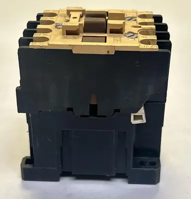 Used ALLEN-BRADLEY 700-F220A1 Miscellaneous Equipment (Electrical & Power) Ohio US | Surplus Asset Holdings #1244989