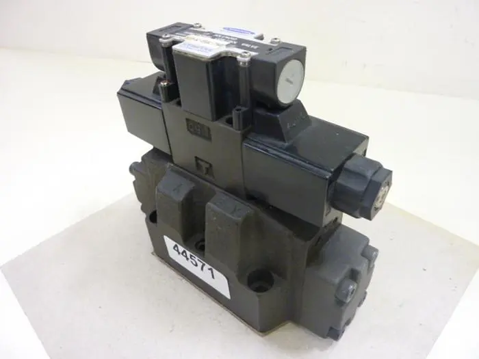 Used INTERNATIONAL DG07-6C-E-100-0-9 Valves/Fittings Michigan US | Ideal Machinery #897955