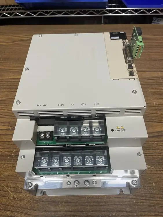 Used YASKAWA SGDV-260D01A00200 Servo Drives | Surplus Asset Holdings #1227084
