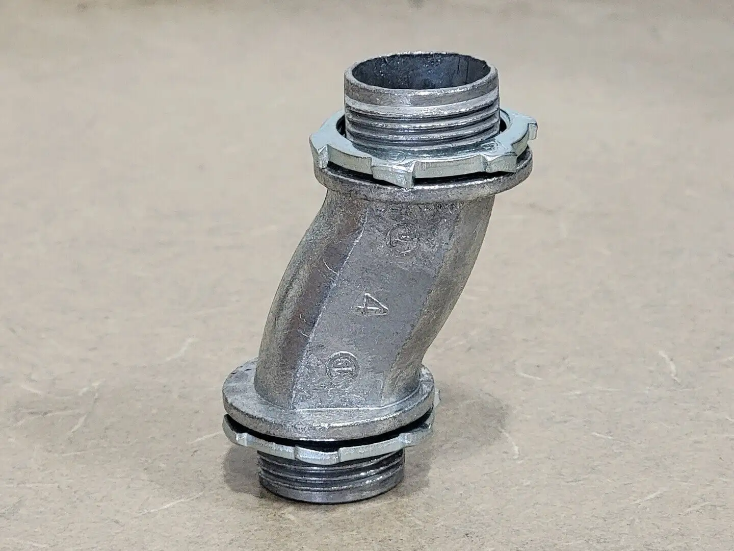 NEW THOMAS & BETTS HO 222