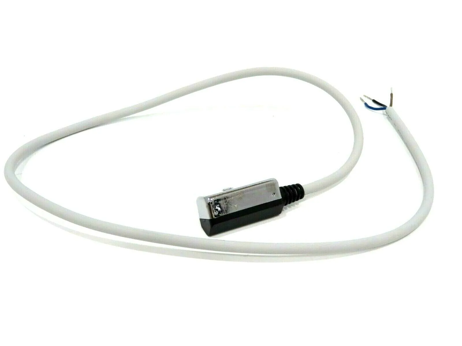 NEW SMC D-F5P SOLID STATE IN LINE AUTO SWITCH 127745 DF5P