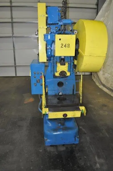 Used ROUSSELLE _UNKNOWN_ Horn Presses Ohio US | D & D Industries #437514