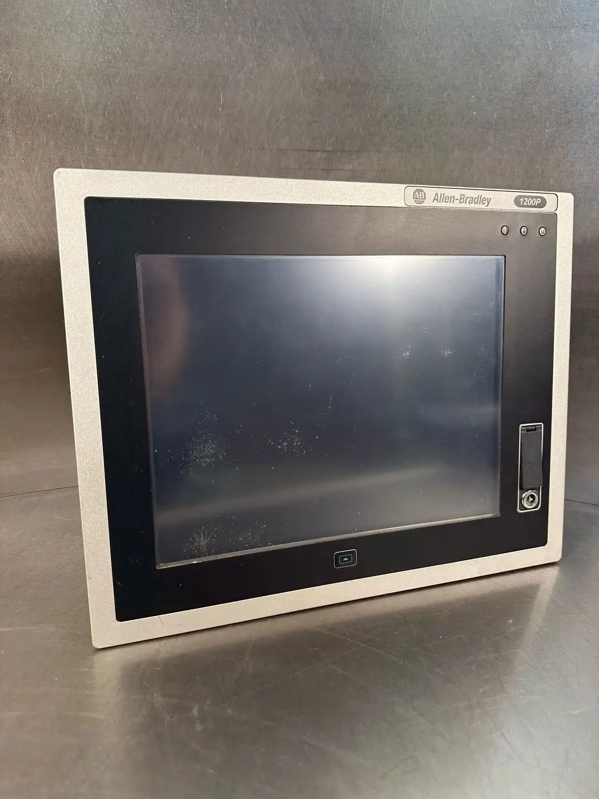 Allen Bradley 6181P-12A2SW71DC Ser F Touchscreen Display 1200P (4.4.1)