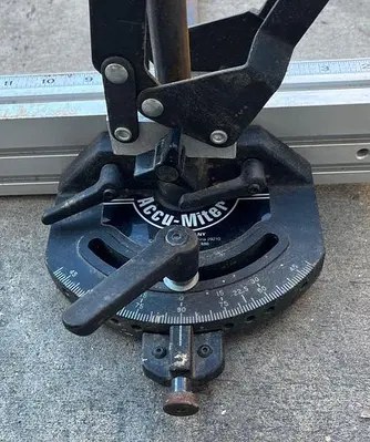 USED ACCU-MITER TABLE SAW MITER GAUGE